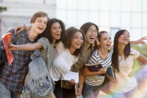 erasmus-plus-groupe-etudiant erasmus-plus-groupe-etudiant